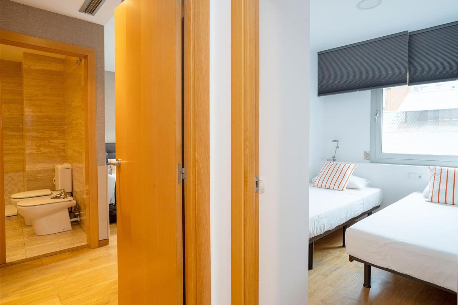 Modern Apartment Near Pl. Espana Барселона Экстерьер фото